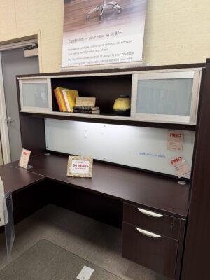 Hutch w/ Sliding Glass Doors